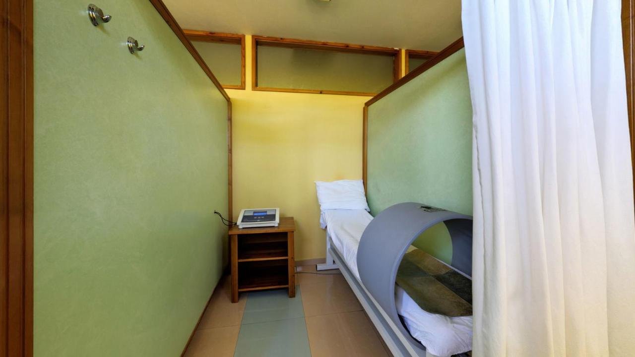 Balneo & Spa Hotel Aura 韦林格勒 外观 照片